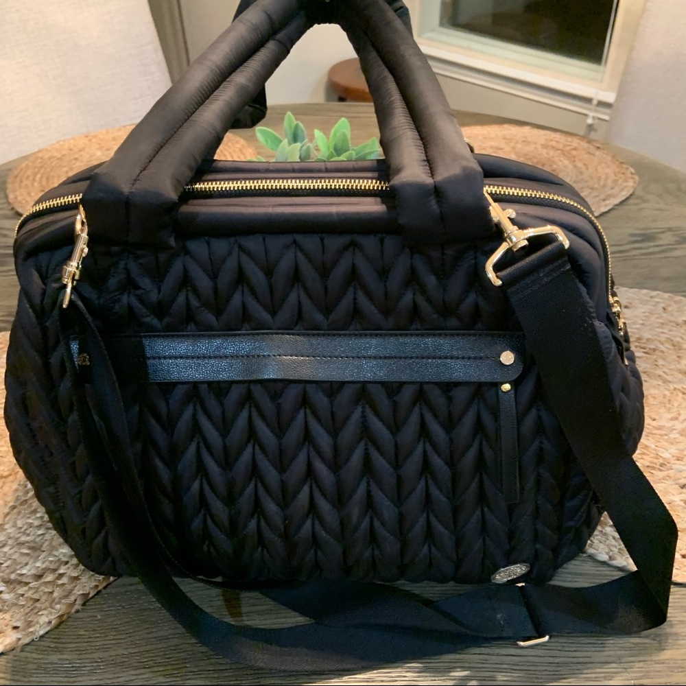 Happ Paige carryall diaper bag